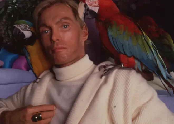 The Alien-Obsessed Cult That Promised Supermodels Enlightenment