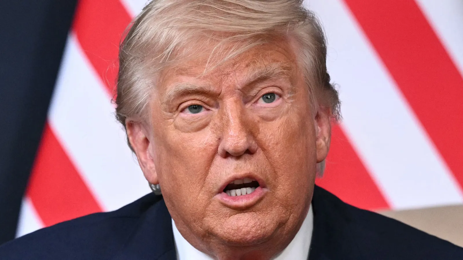 Trump Zeroes in on Iran Peace Deal With Threat to ‘Drop Bombs on Their Head’