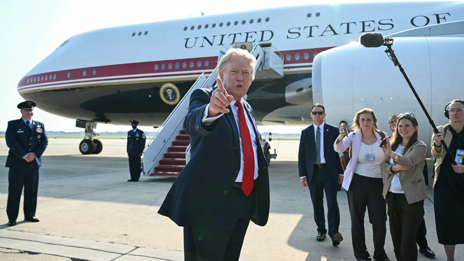 Trump’s Annual Earnings Skyrocketed to $2.2 Billion in 2025 … for Some Reason