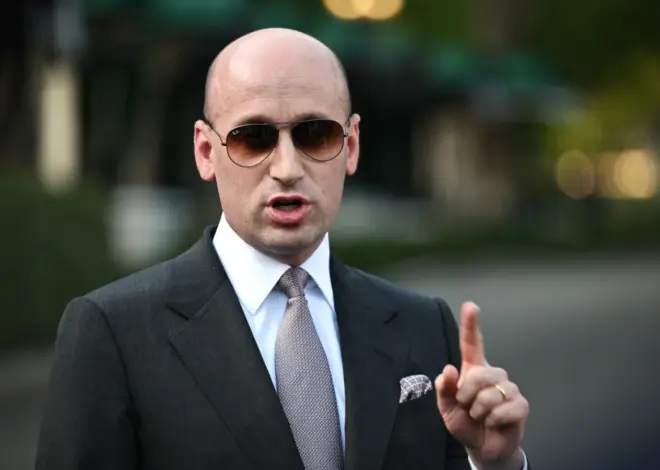 Right-Wingers Throw Ethnonationalist Fit Over Birthright Citizenship Ruling